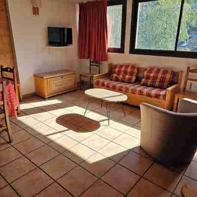 Apartment "Les deux têtes" for 17 People, 5min walk from the funicular Others