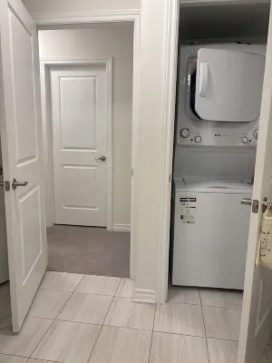 Private, cozy 1 bedroom guest suite  in Oshawa with free parking.