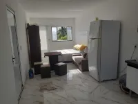 Kitnet Branca, Pertinho da Praia e com Muita paz e Sôssego. Vem Conferir