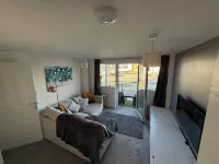 Stylish Marina Apartment with Stunning Views Hotels in Portishead