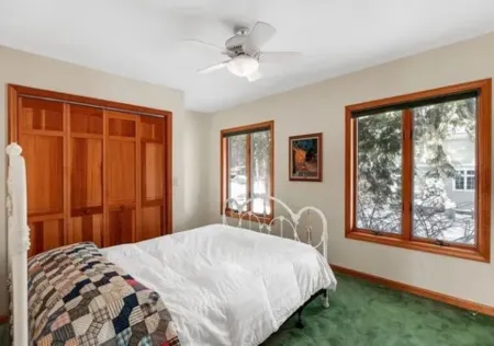 Luxury Meets the Lake