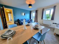 Luxury 2-Bedroom Service Apartment with Balcony