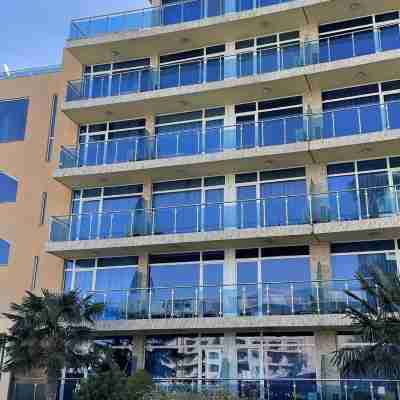 Apart Hotel Gallery B Hotel Exterior