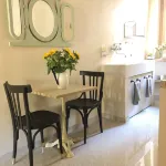 Macaroon, A Sweet Sweet Home