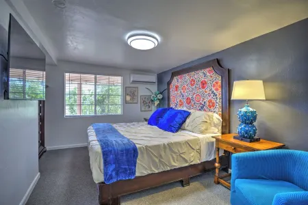 Large 7-bedroom, 4-bath house in NW Tucson - Pool, Pool Table, Sleeps 14+