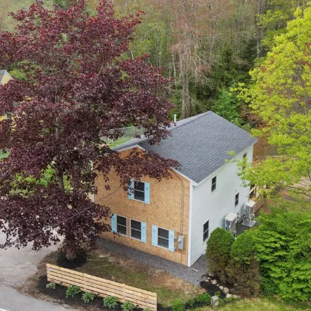 Walk to Dock Square, 1.2 Mi to Gooch's Beach, Hot Tub -- Pine Tree Place