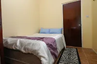 Beach Nearby with views for family 昂斯拉雷伊住宿飯店