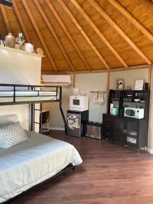 Cozy Mountain Yurt Retreat – in the Heart of Marshall, NC