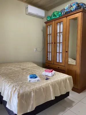 Casa de Veraneio Perto do mar Отели рядом с достопримечательностью «Camping do Marcinho Laguna - SC»