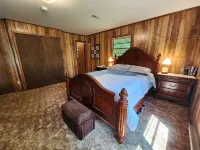 Rustic Red Cabin on Kerr Lake