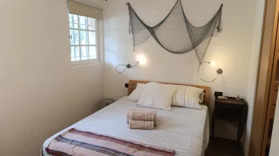 Superb sea view, 2 bedrooms, terrace, swimming pool. Fast wifi. Hotels near Les Roches de l'île des vieilles