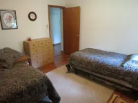 Home Away From HomeQuiet surroundings15 minutes from downtown Milwaukee