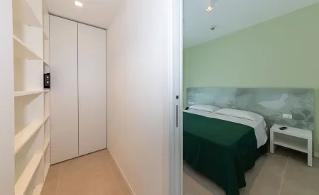 Apartment with Aparthotel Service