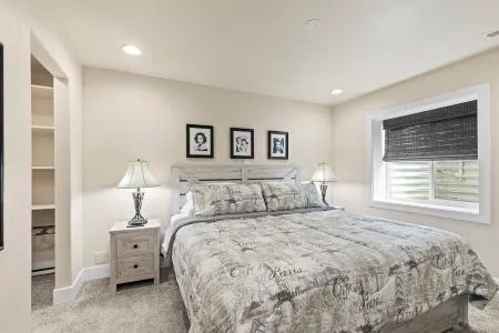 Moose Tracks Inn: Spacious Lower Level Retreat in Heber Valley Отели рядом с достопримечательностью «5 Minute Clinic»