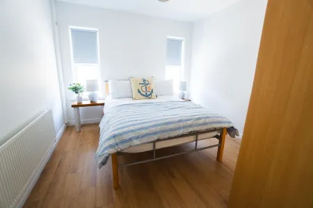 Ocean front 2-bed penthouse apartment in Carrickfergus with stunning views.