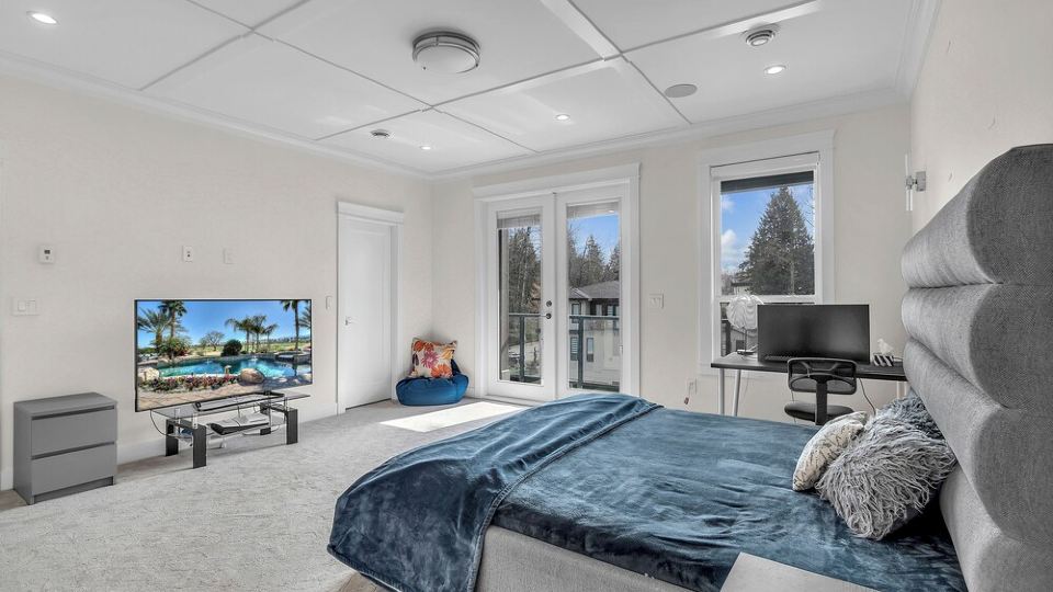 Luxury Spacious House