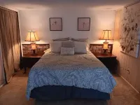 The Cozy Nook! Charming 1-bedroom apartment in Batavia with WiFi, AC Hotels in Batavia