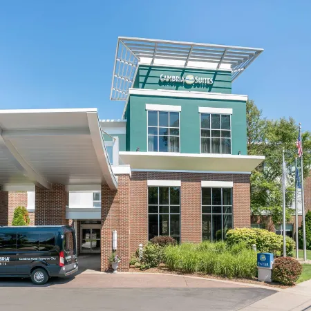 Cambria Hotel Traverse City