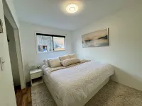 Cultus Lake Blue Beach Bungalow
