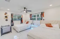 Entire House 3 Bedroom Pets Parties Events Permitted 5 Minutes Drive to Beach