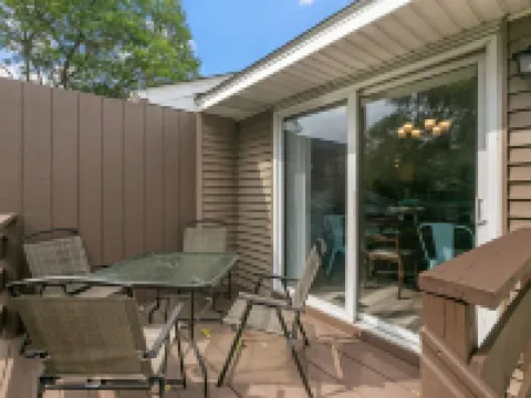 Modern 4BR FirePit Grill 2MI NSC Pet-Friendly! Hotels in Blaine