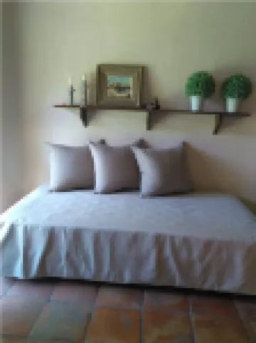 Cuernavaca's Hidden Gem: Adorable Bungalow with WiFi & Serene Garden Escape.