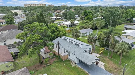 Luxury Sietsa Key  Beach Home Away from Home