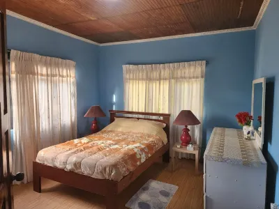 This is a Family Friendly Property Ideal for Groups of 6 People. Hotels in 