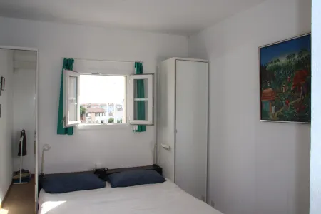 Apartment/ Flat - Port-grimaud Отели рядом с достопримечательностью «Les Roches Blanches»