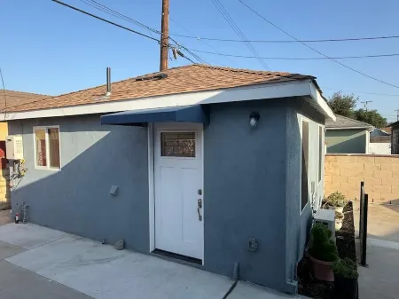 Charming 1-bedroom house with WiFi and AC in El Monte