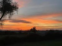 Ancienne Ferme Rénovée Avec Piscine Privée au Calme Absolu sud Bourgogne Hotels in Saint-Julien-de-Civry