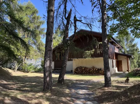 Chalet 14 Personnes Montchavin Vue sur le Mont-blanc! Отели в г. Белантр