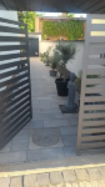 Beautiful apartment, on the first floor of my own home, with garden access and pool