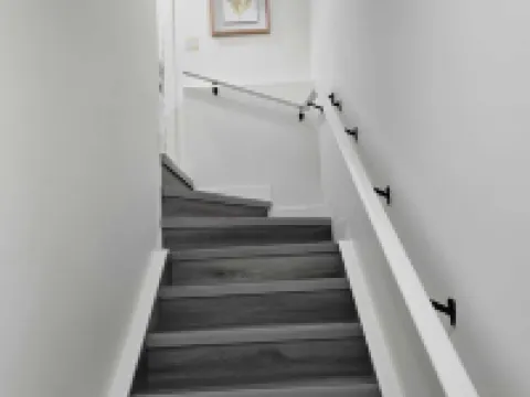 Brand New 1 Bedroom Suite with Private Entrance-10 mins to Airport-self check-in Hotels in Leduc County