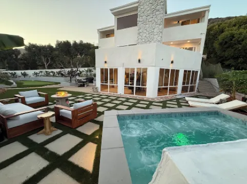 NEW!!! Ocean View Malibu Modern Home w/ Mini Golf & Spa