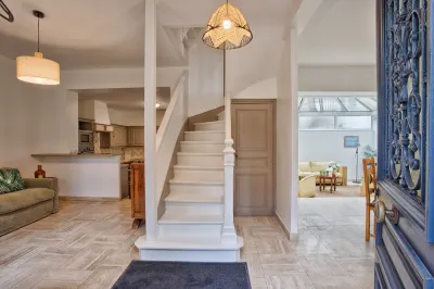 Maison Avec Jardin en Plein Cœur de Deauville. Proche de Restaurants et Plage Hoteles en 