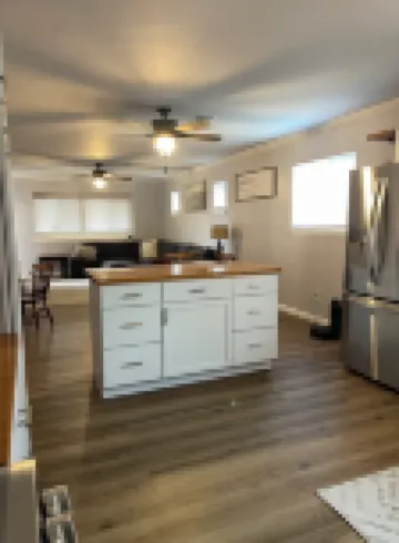 Lake House Eufaula2 Bedroom Home 1 block from Xtreme Cove Marina! 尤福拉酒店