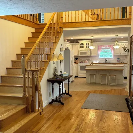 The Victorian @ Lake Cumberland - Beaver Creek, firepit, sleeps 18