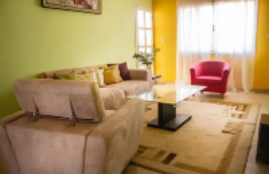 Kerr Ayo's One bedroom apartment, 5 Minutes away from Senegambia beach.