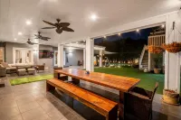 The Rayen Private Acre Oasis in The Valley! Các khách sạn ở Northridge