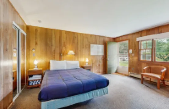 King Birch Lake Home, Unit 4 Hotels in Alton