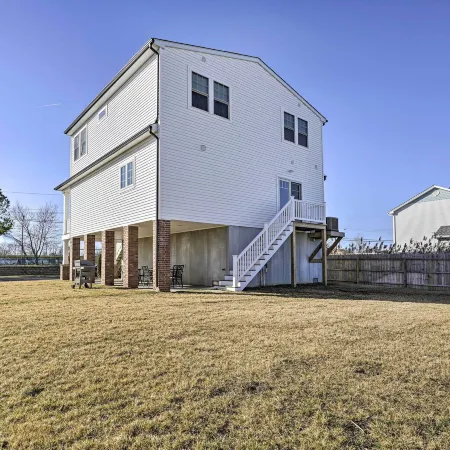 Long Branch Home < 1 Mi to Beach!