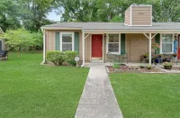 Landing pad - under 2 miles to airport, 2 br, Free parking, WiFi