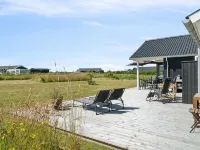 "Annerose" - 550m from the Sea Hotels in Follenslev