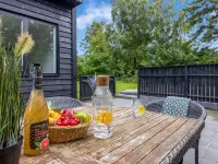 "Scalli" - 1.5km to the Fjord