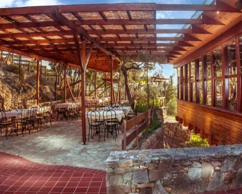 Kallisti Apartment Hotels near Pefkari Beach