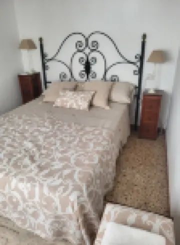 Town house, between sea and mountains, with spa