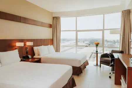 Hotel Holiday Inn Aeropuerto Guayaquil