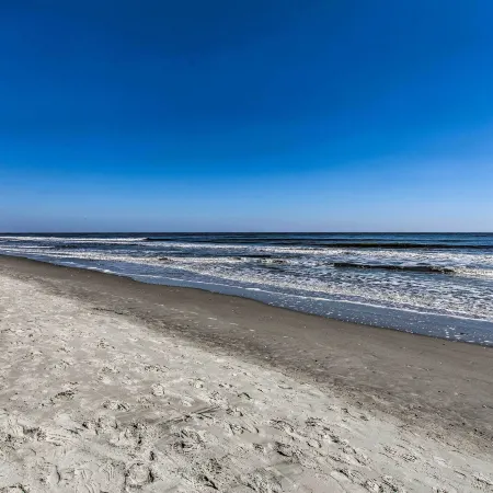 Chic North Myrtle Beach Villa Resort Amenities!