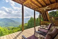 Private Blue Ridge Home w/ Mountain Views, Hot Tub - parking